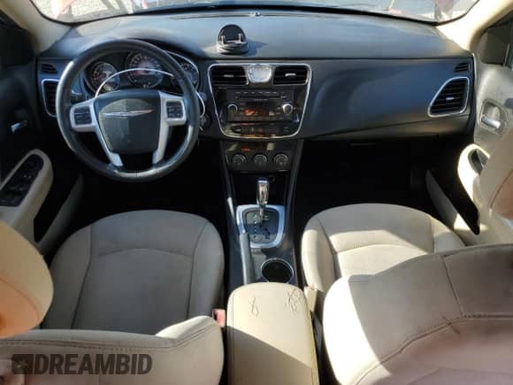 2014 Chrysler 200 Touring with VIN 1C3CCBBB1EN192218, listed as a Copart auction lot 65212305 with 175,378 mi miles and Clean title. Bid and sale history available at DreamBid. Image 8.