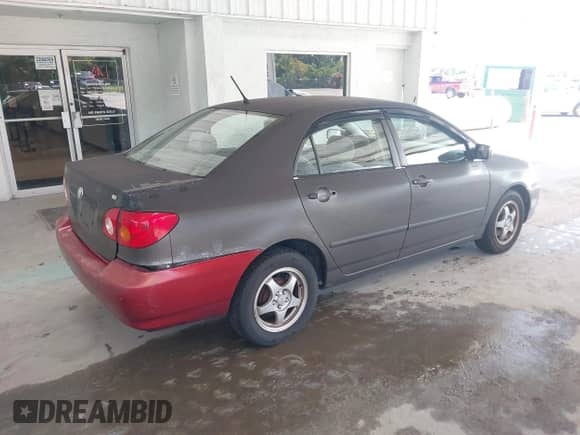 2004 Toyota Corolla CE z VIN 1NXBR32E44Z274868, wystawiony jako IAAI lot #43415312 z przebiegiem 299 999 mil mil oraz . Historia ofert i sprzedaży dostępna na DreamBid. Obrazek 4.