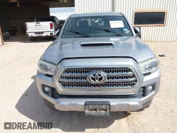 2016 Toyota Tacoma SR5 с VIN 5TFAZ5CN7GX014297, выставлен на аукционе IAAI как лот 42713156 с пробегом Не указан миль и . История ставок и продаж доступна на DreamBid. Изображение 12.