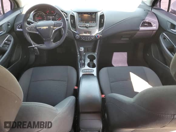 2019 Chevrolet Cruze LT с VIN 1G1BE5SM1K7126765, выставлен на аукционе Copart как лот 84967445 с пробегом 70 360 миль миль и Списание • Salvage title. История ставок и продаж доступна на DreamBid. Изображение 8.