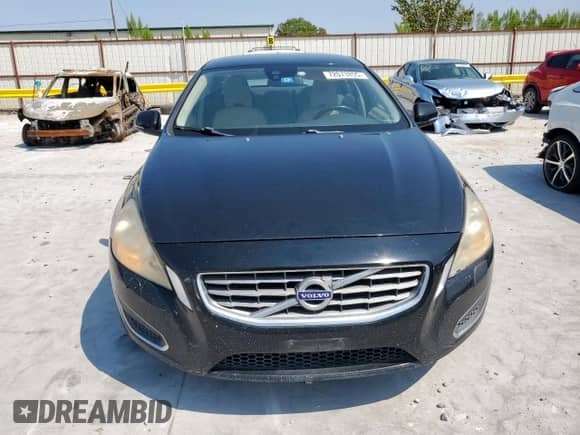 2013 Volvo S60 T5 Premier с VIN YV1612FSXD2217006, выставлен на аукционе Copart как лот 72073895 с пробегом 156 844 миль миль и Чистый • Clean title. История ставок и продаж доступна на DreamBid. Изображение 5.