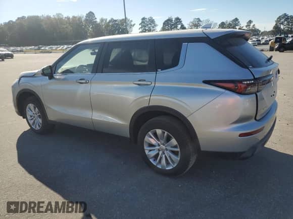 2025 Mitsubishi Outlander SE с VIN JA4J4UA8XSZ032810, выставлен на аукционе Copart как лот 86666005 с пробегом 8 353 миль миль и Чистый • Clean title. История ставок и продаж доступна на DreamBid. Изображение 2.