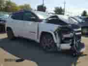 2025 Jeep Compass Limited z VIN 3C4NJDCN7ST539481, wystawiony jako Copart lot #81638165 z przebiegiem 5 505 mil mil oraz Szkoda całkowita • Salvage title. Historia ofert i sprzedaży dostępna na DreamBid. Obrazek 4.