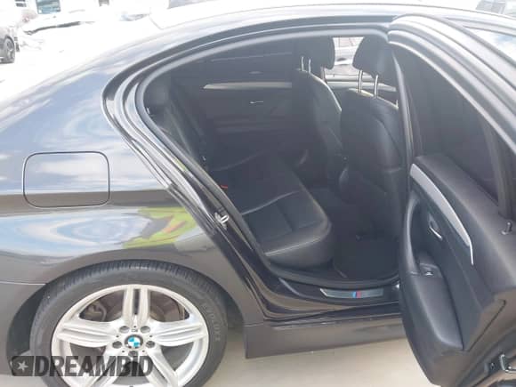 2014 BMW 5 Series 535i с VIN WBA5B1C58ED482081, выставлен на аукционе IAAI как лот 43377226 с пробегом 174 344 миль миль и . История ставок и продаж доступна на DreamBid. Изображение 8.
