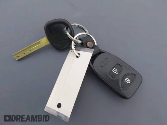 2015 Hyundai Accent GLS с VIN KMHCT4AE0FU902795, выставлен на аукционе IAAI как лот 43244191 с пробегом 169 681 миль миль и . История ставок и продаж доступна на DreamBid. Изображение 11.