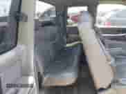 2000 GMC Sierra 1500 SLE z VIN 1GTEC19T4YZ292226, wystawiony jako IAAI lot #42989644 z przebiegiem Nie podano mil oraz . Historia ofert i sprzedaży dostępna na DreamBid. Obrazek 8.