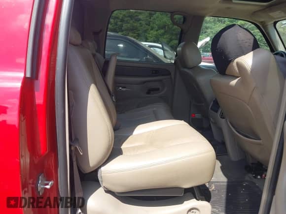 2004 Chevrolet Avalanche с VIN 3GNEC12T94G261663, выставлен на аукционе IAAI как лот 42808518 с пробегом 284 607 миль миль и . История ставок и продаж доступна на DreamBid. Изображение 8.