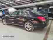 2015 Mercedes-Benz C 300 Luxury z VIN 55SWF4KBXFU022076, wystawiony jako Copart lot #89859425 z przebiegiem 213 704 mil mil oraz Czysty tytuł • Clean title. Historia ofert i sprzedaży dostępna na DreamBid. Obrazek 2.