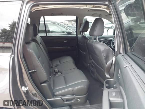 2022 Honda Pilot EX-L z VIN 5FNYF5H53NB035915, wystawiony jako IAAI lot #41956022 z przebiegiem 12 956 mil mil oraz . Historia ofert i sprzedaży dostępna na DreamBid. Obrazek 8.