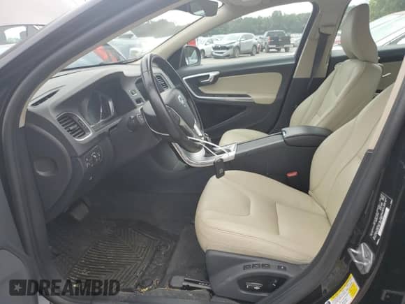2017 Volvo S60 Dynamic с VIN YV140MTL0H2430684, выставлен на аукционе Copart как лот 81519435 с пробегом 76 860 миль миль и Списание • Salvage title. История ставок и продаж доступна на DreamBid. Изображение 7.