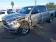 2019 Ram 1500 Big Horn z VIN 1C6SRFFT0KN783689, wystawiony jako IAAI lot #43294374 z przebiegiem 88 937 mil mil oraz . Historia ofert i sprzedaży dostępna na DreamBid. Obrazek 22.