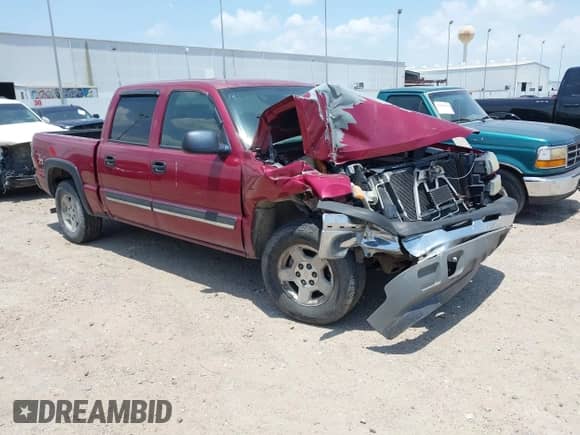 2005 Chevrolet Silverado 1500 Z71 с VIN 2GCEK13T551143145, выставлен на аукционе IAAI как лот 42439955 с пробегом Не указан миль и . История ставок и продаж доступна на DreamBid. Изображение 1.