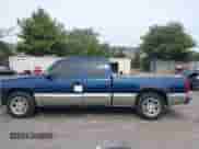 2000 GMC Sierra 1500 SLE z VIN 1GTEC19T1YZ314540, wystawiony jako IAAI lot #43331161 z przebiegiem 298 406 mil mil oraz . Historia ofert i sprzedaży dostępna na DreamBid. Obrazek 14.