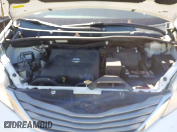 2013 Toyota Sienna XLE AAS with VIN 5TDYK3DC6DS372819, listed as a IAAI auction lot 41395777 with 181,526 mi miles and . Bid and sale history available at DreamBid. Image 10.