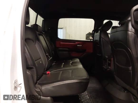 2019 Ram 1500 Rebel z VIN 1C6SRFLT3KN897707, wystawiony jako IAAI lot #42635799 z przebiegiem 57 204 mil mil oraz . Historia ofert i sprzedaży dostępna na DreamBid. Obrazek 8.