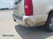 2009 Chevrolet Suburban LTZ z VIN 1GNFK36399R234676, wystawiony jako IAAI lot #42321922 z przebiegiem 419 096 mil mil oraz . Historia ofert i sprzedaży dostępna na DreamBid. Obrazek 6.