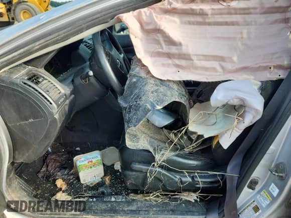 2005 Honda Accord LX с VIN 1HGCM55415A122735, выставлен на аукционе Copart как лот 66383265 с пробегом Не указан миль и На запчасти • Non repairable. История ставок и продаж доступна на DreamBid. Изображение 7.