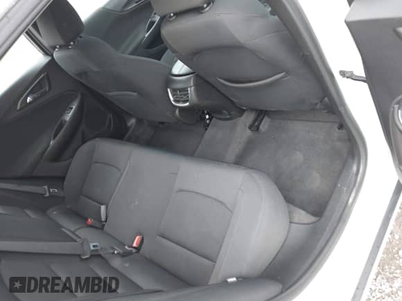 2022 Chevrolet Malibu LT z VIN 1G1ZD5ST7NF141838, wystawiony jako IAAI lot #43266941 z przebiegiem 62 216 mil mil oraz . Historia ofert i sprzedaży dostępna na DreamBid. Obrazek 8.