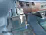 1992 Chevrolet Lumina z VIN 2G1WL54T8N1112827, wystawiony jako IAAI lot #42874561 z przebiegiem 199 022 mil mil oraz . Historia ofert i sprzedaży dostępna na DreamBid. Obrazek 11.