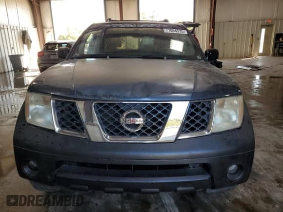 2005 Nissan Pathfinder SE z VIN 5N1AR18W25C721110, wystawiony jako Copart lot #71594575 z przebiegiem Nie podano mil oraz Szkoda całkowita • Salvage title. Historia ofert i sprzedaży dostępna na DreamBid. Obrazek 5.