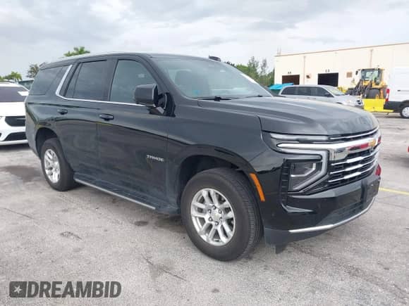2025 Chevrolet Tahoe LT z VIN 1GNS5NRD3SR173787, wystawiony jako IAAI lot #43421247 z przebiegiem 26 220 mil mil oraz . Historia ofert i sprzedaży dostępna na DreamBid. Obrazek 1.