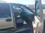2002 Chevrolet Venture с VIN 1GNDV03E32D180068, выставлен на аукционе IAAI как лот 43175201 с пробегом 130 204 миль миль и . История ставок и продаж доступна на DreamBid. Изображение 5.