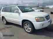 2006 Toyota Highlander Limited z VIN JTEDW21A260006812, wystawiony jako IAAI lot #43326712 z przebiegiem 130 565 mil mil oraz . Historia ofert i sprzedaży dostępna na DreamBid. Obrazek 1.