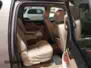 2007 Chevrolet Suburban LTZ с VIN 1GNFK163X7J156666, выставлен на аукционе IAAI как лот 41920137 с пробегом 217 590 миль миль и . История ставок и продаж доступна на DreamBid. Изображение 8.