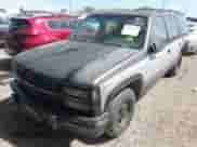 1993 Chevrolet Suburban с VIN 1GNEC16K6PJ375804, выставлен на аукционе IAAI как лот 43097291 с пробегом 224 056 миль миль и . История ставок и продаж доступна на DreamBid. Изображение 16.