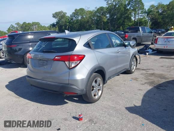 2021 Honda HR-V LX with VIN 3CZRU5H35MM731334, listed as a IAAI auction lot 42385326 with 37,025 mi miles and . Bid and sale history available at DreamBid. Image 4.