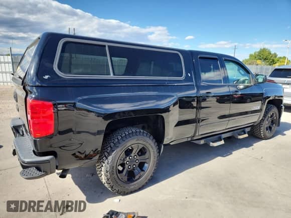 2016 Chevrolet Silverado 1500 LT z VIN 1GCVKREC0GZ311151, wystawiony jako Copart lot #82007305 z przebiegiem 134 224 mil mil oraz Szkoda całkowita • Salvage title. Historia ofert i sprzedaży dostępna na DreamBid. Obrazek 3.