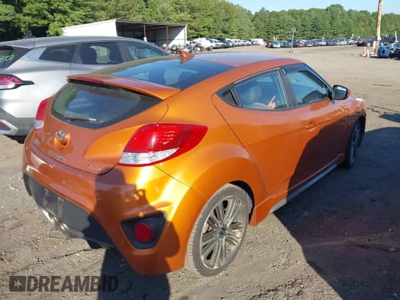 2016 Hyundai Veloster Turbo Rally Edition с VIN KMHTC6AE4GU304285, выставлен на аукционе IAAI как лот 43133359 с пробегом 186 694 миль миль и . История ставок и продаж доступна на DreamBid. Изображение 4.