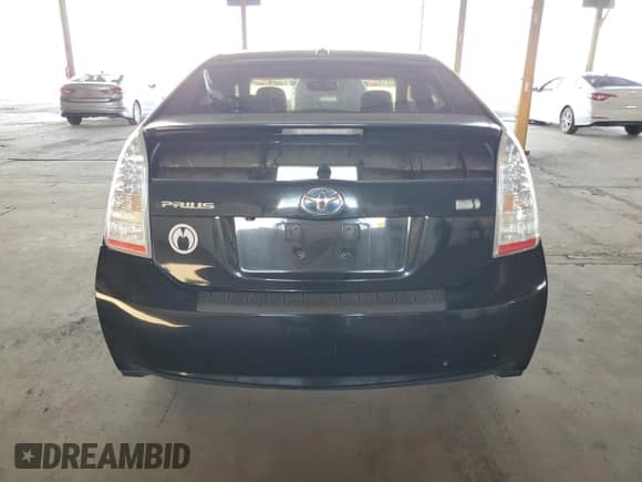 2011 Toyota Prius III z VIN JTDKN3DU3B0293257, wystawiony jako Copart lot #82695615 z przebiegiem 327 561 mil mil oraz Szkoda całkowita • Salvage title. Historia ofert i sprzedaży dostępna na DreamBid. Obrazek 6.