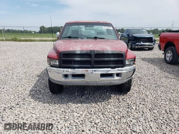 1997 Dodge 1500 z VIN 1B7HF16Z7VJ545160, wystawiony jako Copart lot #66164835 z przebiegiem 248 639 mil mil oraz Czysty tytuł • Clean title. Historia ofert i sprzedaży dostępna na DreamBid. Obrazek 5.