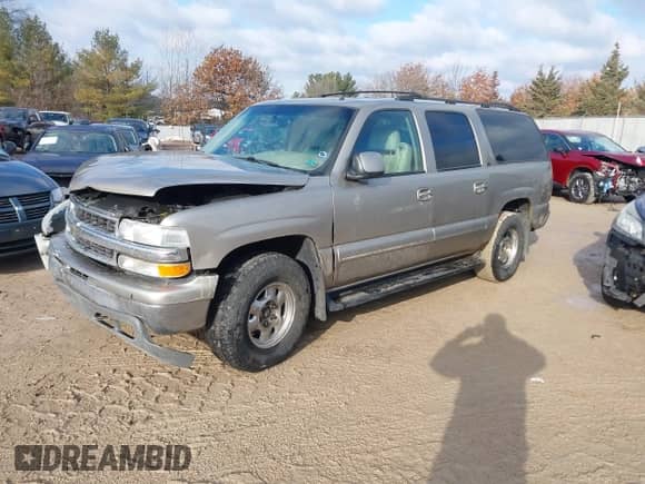 2002 Chevrolet Suburban LS with VIN 1GNFK16Z92J109951, listed as a IAAI auction lot 41685362 with 312,140 mi miles and . Bid and sale history available at DreamBid. Image 2.