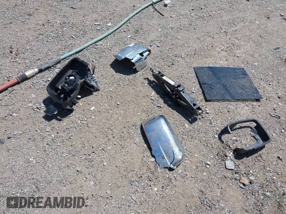 2015 Ram 1500 Laramie Limited with VIN 1C6RR7PT5FS552426, listed as a IAAI auction lot 42039997 with 167,944 mi miles and . Bid and sale history available at DreamBid. Image 12.