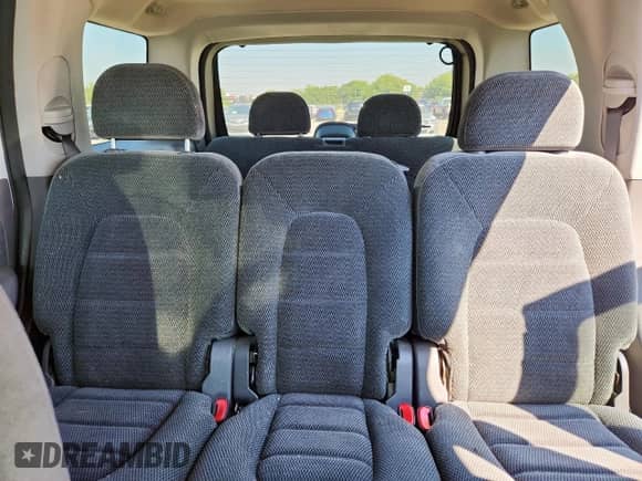 2002 Ford Explorer XLT с VIN 1FMZU63E82ZA82169, выставлен на аукционе Copart как лот 85175835 с пробегом 311 619 миль миль и Списание • Salvage title. История ставок и продаж доступна на DreamBid. Изображение 10.