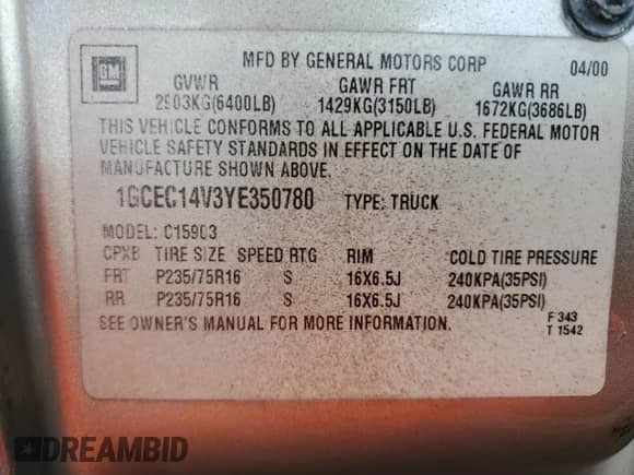2000 Chevrolet Silverado 1500 LS with VIN 1GCEC14V3YE350780, listed as a Copart auction lot 51904584 with 270,350 mi miles and Salvage title. Bid and sale history available at DreamBid. Image 12.