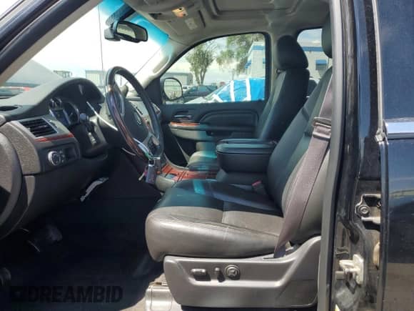 2013 Cadillac Escalade EXT Luxury z VIN 3GYT4MEF7DG334219, wystawiony jako Copart lot #66610225 z przebiegiem 102 674 mil mil oraz Szkoda całkowita • Salvage title. Historia ofert i sprzedaży dostępna na DreamBid. Obrazek 7.