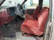 1998 Chevrolet Silverado 2500 с VIN 1GCGK29RXWE200448, выставлен на аукционе Copart как лот 54229145 с пробегом 171 037 миль миль и Чистый • Clean title. История ставок и продаж доступна на DreamBid. Изображение 7.