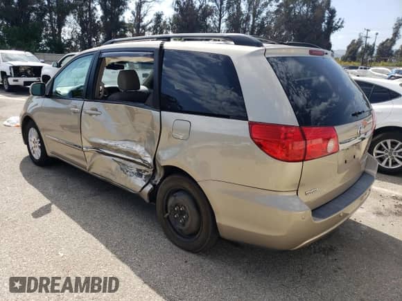 2010 Toyota Sienna XLE с VIN 5TDYK4CC9AS290084, выставлен на аукционе Copart как лот 71271375 с пробегом 95 684 миль миль и Списание • Salvage title. История ставок и продаж доступна на DreamBid. Изображение 2.