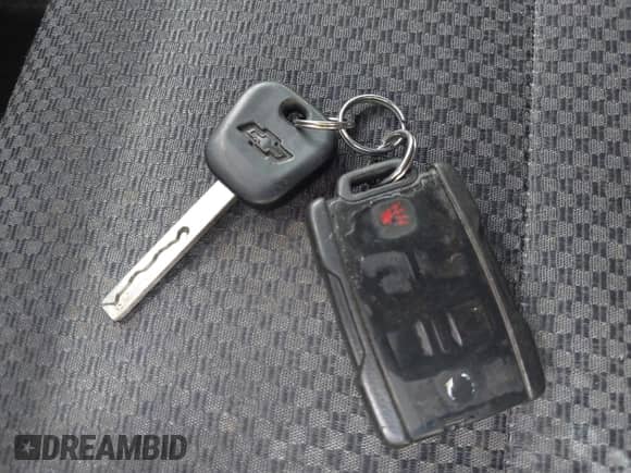 2017 Chevrolet Silverado 1500 LT с VIN 1GCRCREC3HZ254542, выставлен на аукционе IAAI как лот 42330734 с пробегом 107 286 миль миль и . История ставок и продаж доступна на DreamBid. Изображение 11.