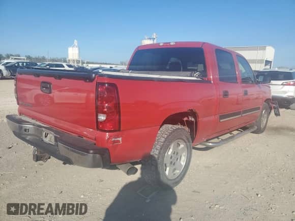 2006 Chevrolet Silverado 1500 LT1 с VIN 2GCEC13Z061272431, выставлен на аукционе Copart как лот 86782395 с пробегом 339 887 миль миль и Списание • Salvage title. История ставок и продаж доступна на DreamBid. Изображение 3.