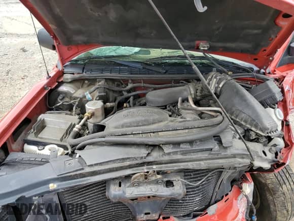 2002 Chevrolet Blazer LS with VIN 1GNCS13W02K189194, listed as a Copart auction lot 54420715 with 121,900 mi miles and Non repairable. Bid and sale history available at DreamBid. Image 12.