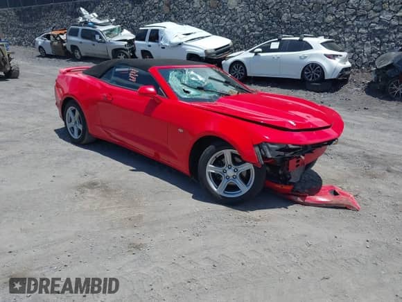 2020 Chevrolet Camaro 1LT с VIN 1G1FB3DX8L0120414, выставлен на аукционе IAAI как лот 43112138 с пробегом Не указан миль и . История ставок и продаж доступна на DreamBid. Изображение 1.