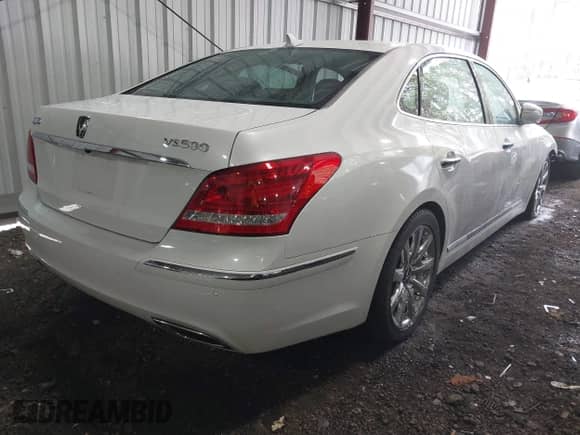 2013 Hyundai Equus Signature с VIN KMHGH4JH5DU071806, выставлен на аукционе IAAI как лот 41842731 с пробегом 56 053 миль миль и . История ставок и продаж доступна на DreamBid. Изображение 4.