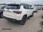2019 Jeep Compass Altitude z VIN 3C4NJCBB5KT615720, wystawiony jako IAAI lot #42148757 z przebiegiem 205 016 mil mil oraz . Historia ofert i sprzedaży dostępna na DreamBid. Obrazek 4.