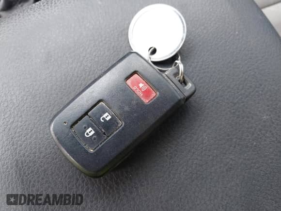 2023 Toyota Tacoma SR z VIN 3TMCZ5AN2PM585925, wystawiony jako IAAI lot #43009810 z przebiegiem 43 671 mil mil oraz . Historia ofert i sprzedaży dostępna na DreamBid. Obrazek 11.