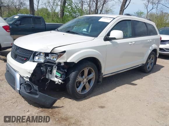 2017 Dodge Journey Crossroad Plus with VIN 3C4PDDGG0HT548477, listed as a IAAI auction lot 42059641 with 100,576 mi miles and . Bid and sale history available at DreamBid. Image 6.