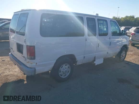 2014 Ford Econoline Cargo Commercial с VIN 1FTNE1EL0EDA28705, выставлен на аукционе IAAI как лот 43460522 с пробегом 357 506 миль миль и . История ставок и продаж доступна на DreamBid. Изображение 4.